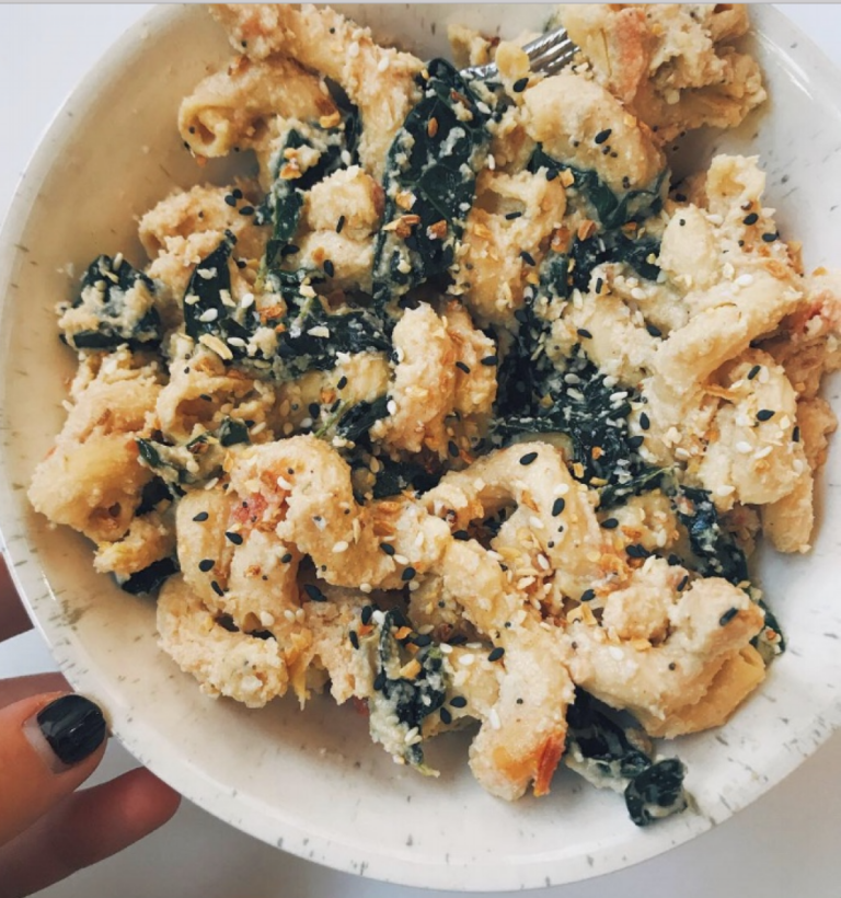 Garlic Cauliflower Cashew Cream Pasta