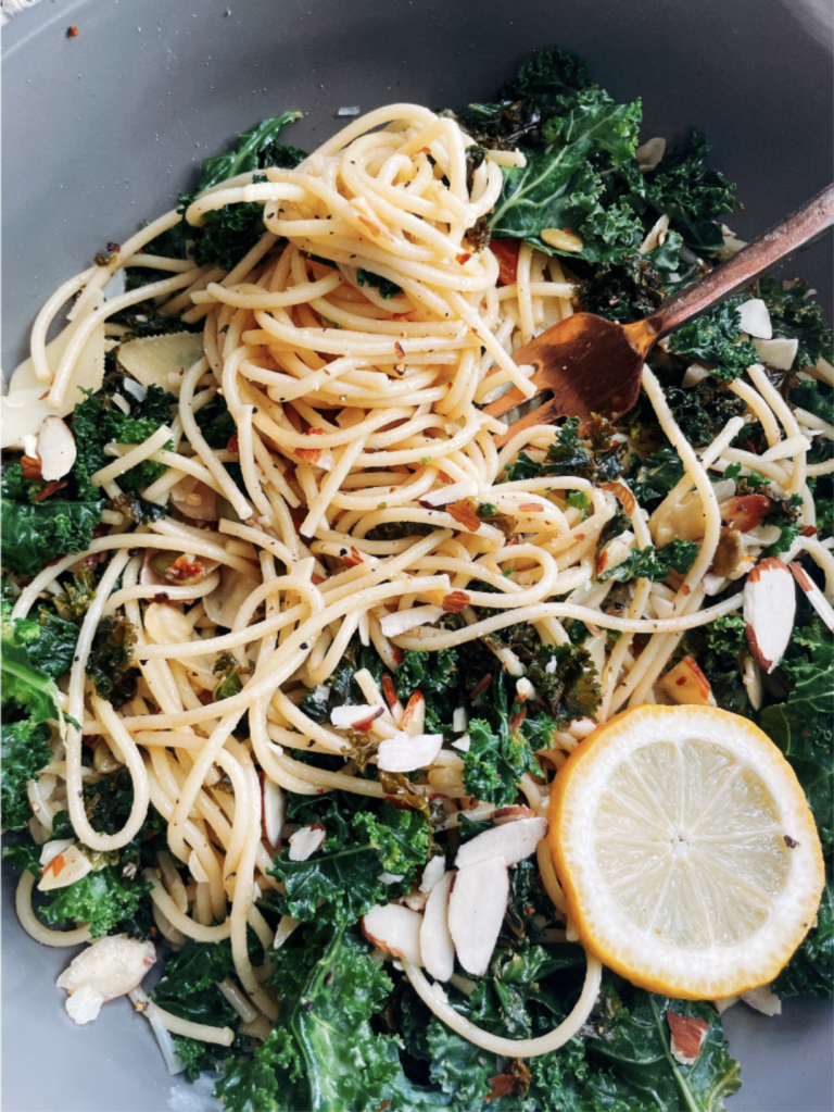 Lemon Garlic Kale Pasta