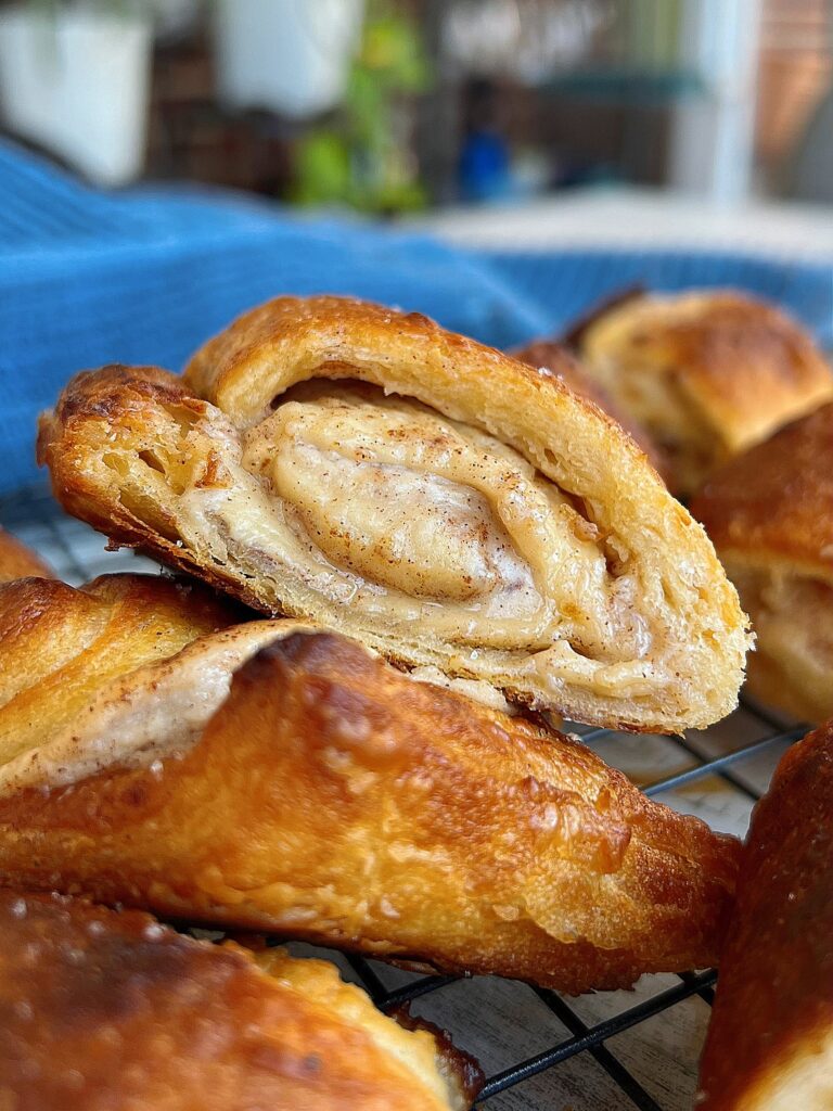 Vanilla Sugar Cream Cheese Roll Ups