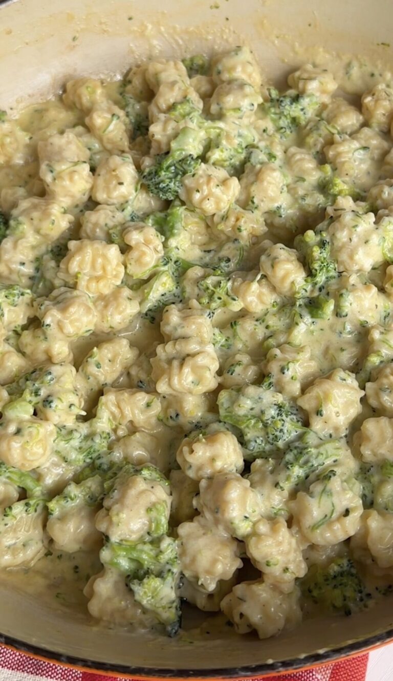 One Pot Broccoli Cheddar Mac and Cheese