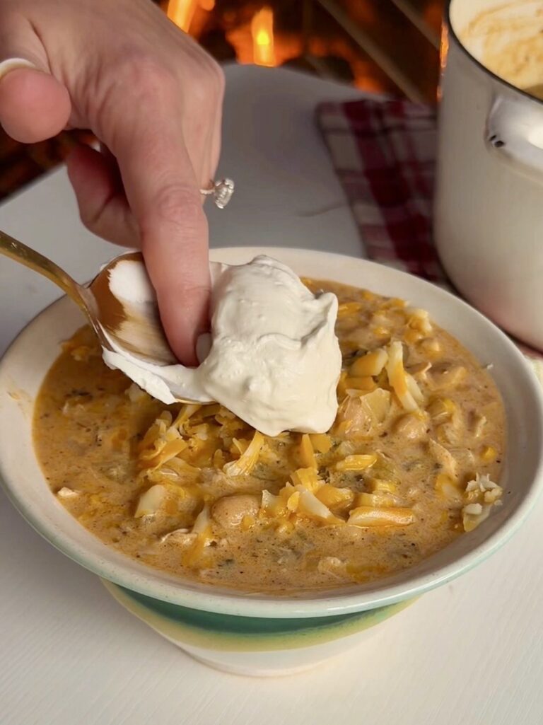 Creamy White Chicken Chili (Easy One-Pot Recipe)