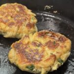 Jumbo Lump Crab Cakes with Roasted Red Pepper Sauce
